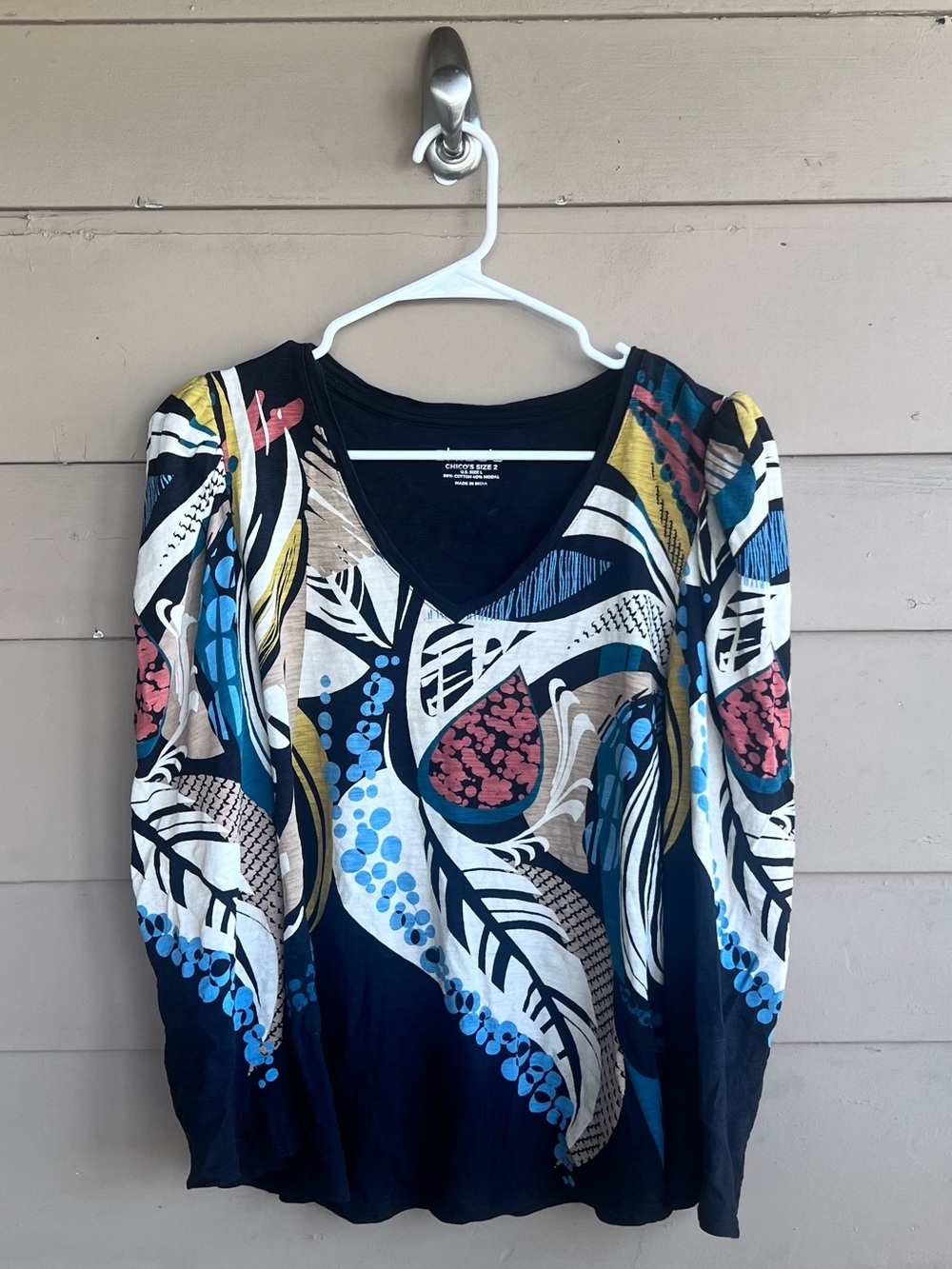 Chico's Abstract Print Black Long Sleeve Top Size L
